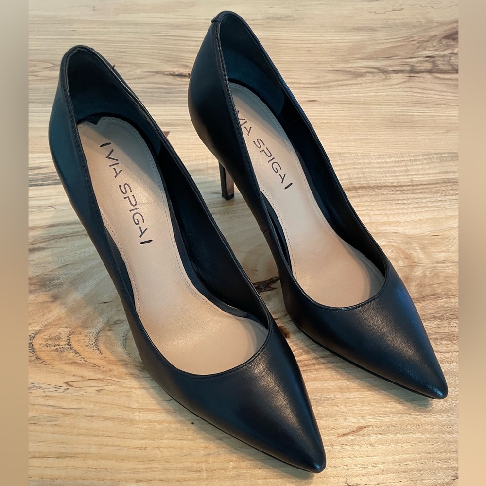 Via Spiga Black Heel